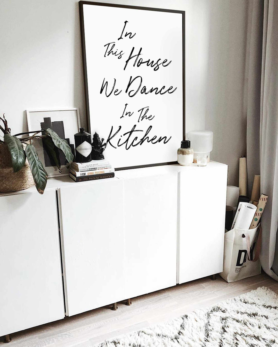 Typografisches Wandbild 'In This House We Dance 2.0'